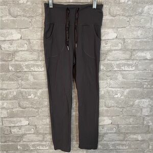 Lululemon Will Cropped Pant in Deep Coal